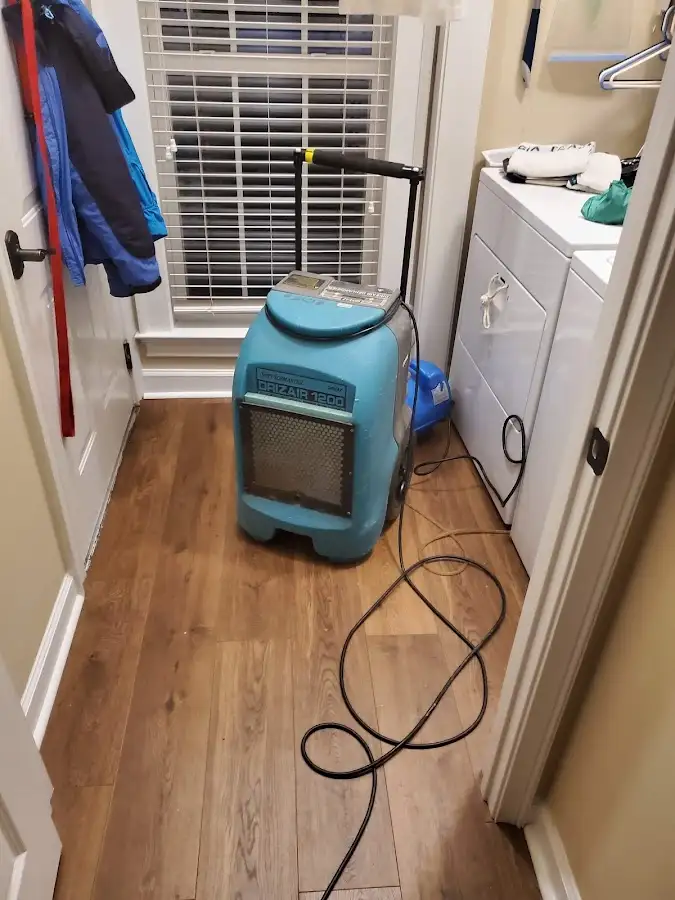 Commercial dehumidifier deployed for Flood Damage Cleanup in Weldon Spring
